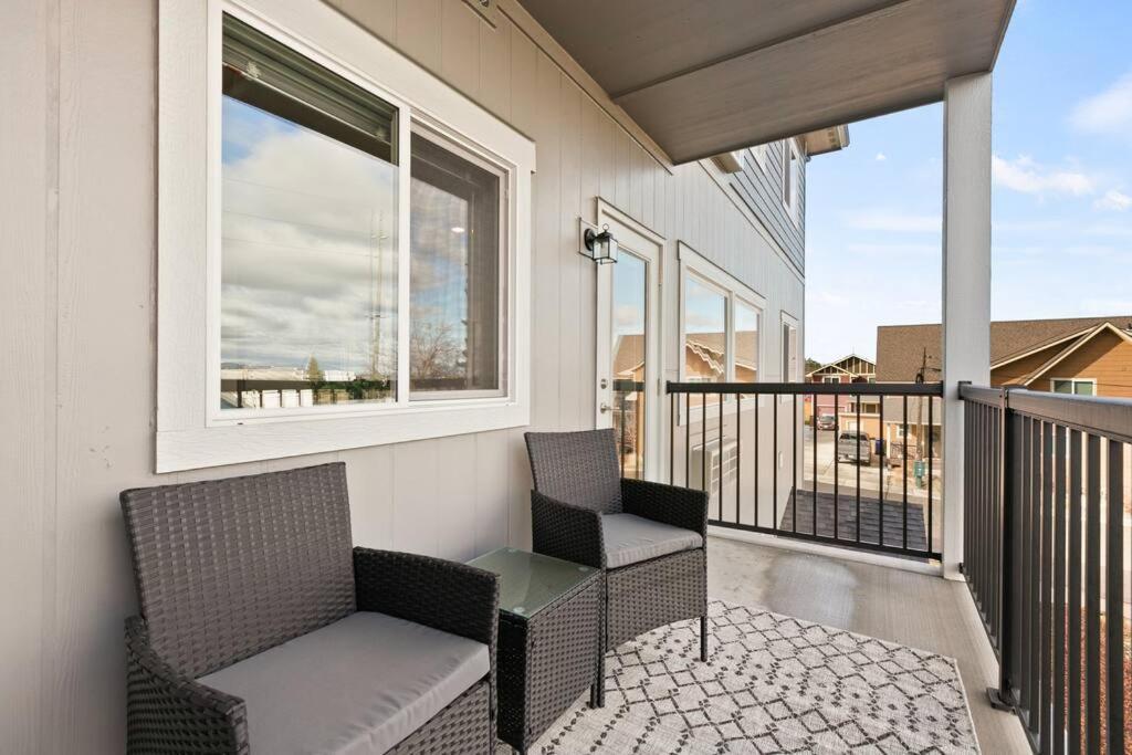 スポーケンBrand New 2 Bd 2 Bth Near Dt And Perry Districtアパートメント エクステリア 写真