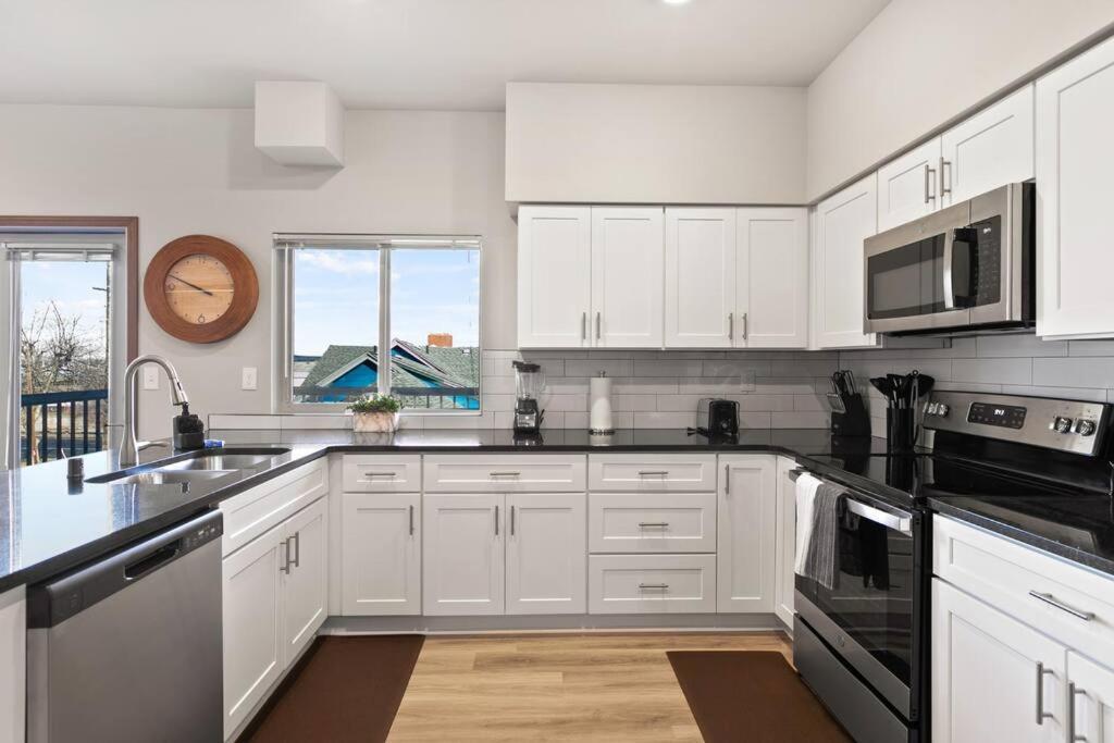 スポーケンBrand New 2 Bd 2 Bth Near Dt And Perry Districtアパートメント エクステリア 写真