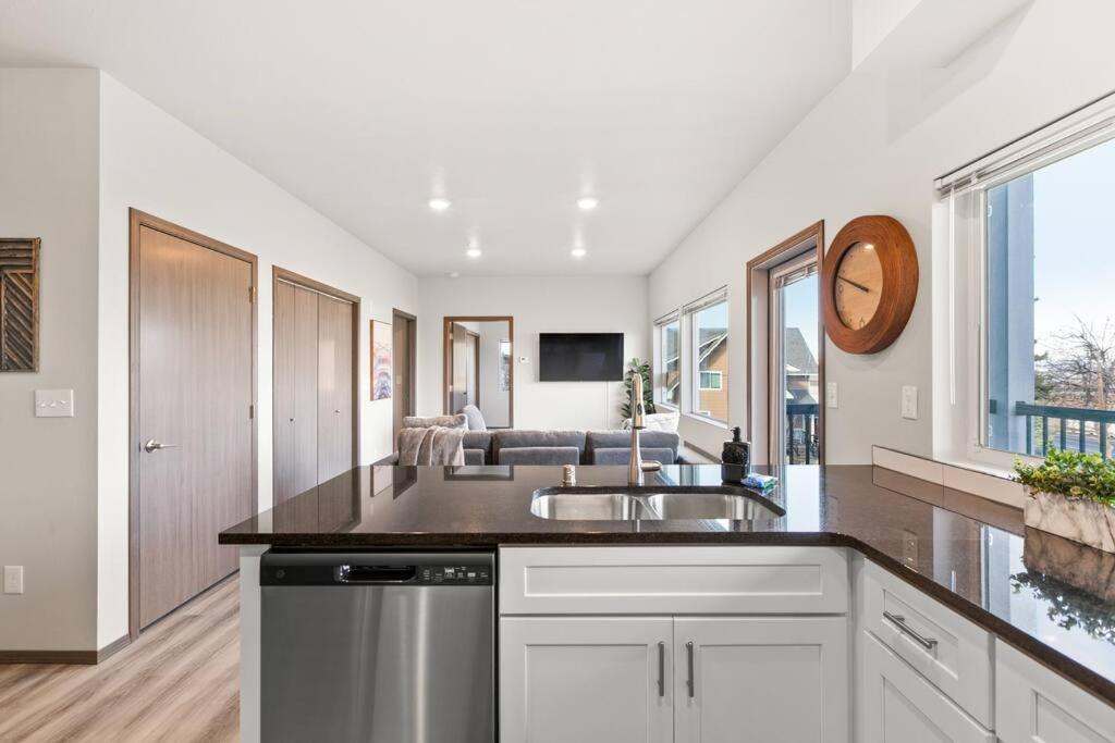 スポーケンBrand New 2 Bd 2 Bth Near Dt And Perry Districtアパートメント エクステリア 写真